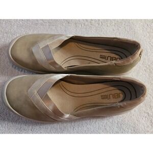 JBU Shoes Wm 9.5M Salma Tan Slip‎ On Loafer Sneaker Comfort Performance